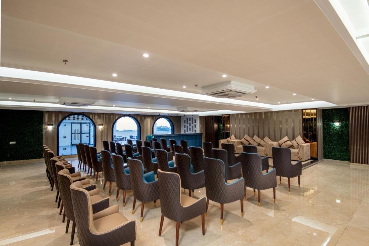 Grand Luxotica By Dls Hotels Ντεχραντούν Εξωτερικό φωτογραφία